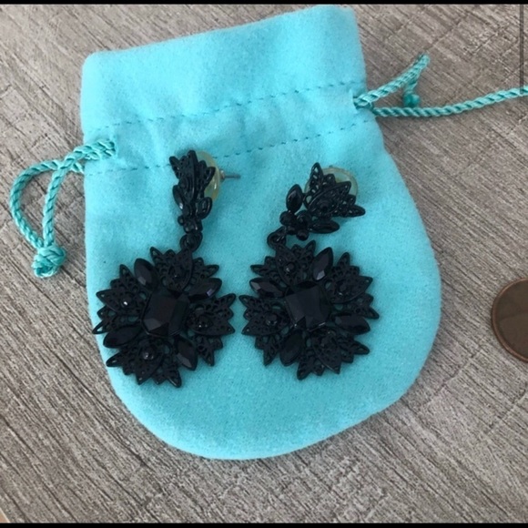 Dangle lace like earrings - Picture 5 of 5